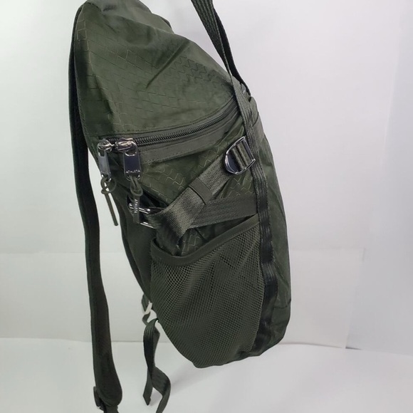 Athleta Brand Excursion Backpack
(Like New Condition)
Color: Olive Green - Picture 4 of 6